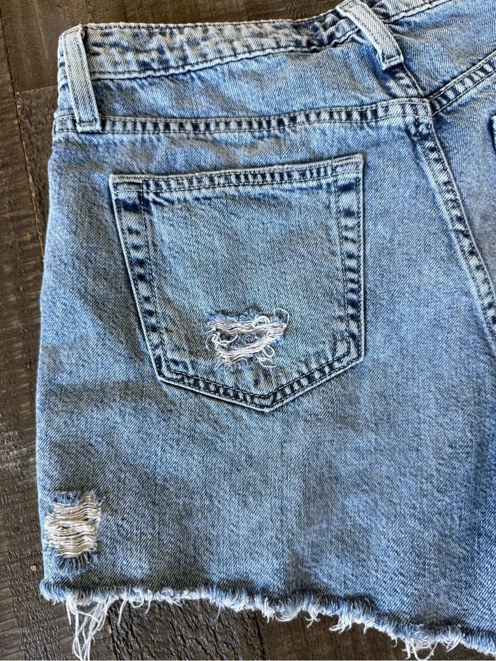 Joe’s Jeans Denim Shorts Size 27 Distressed Cutoff High Rise Summer EUC